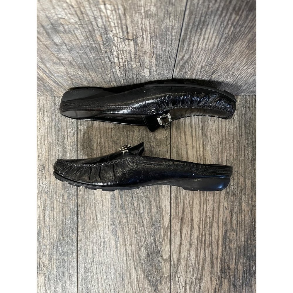 STUART WEITZMAN Black Patent Leather Mules Chain Women size 7.5 - Picture 6 of 10